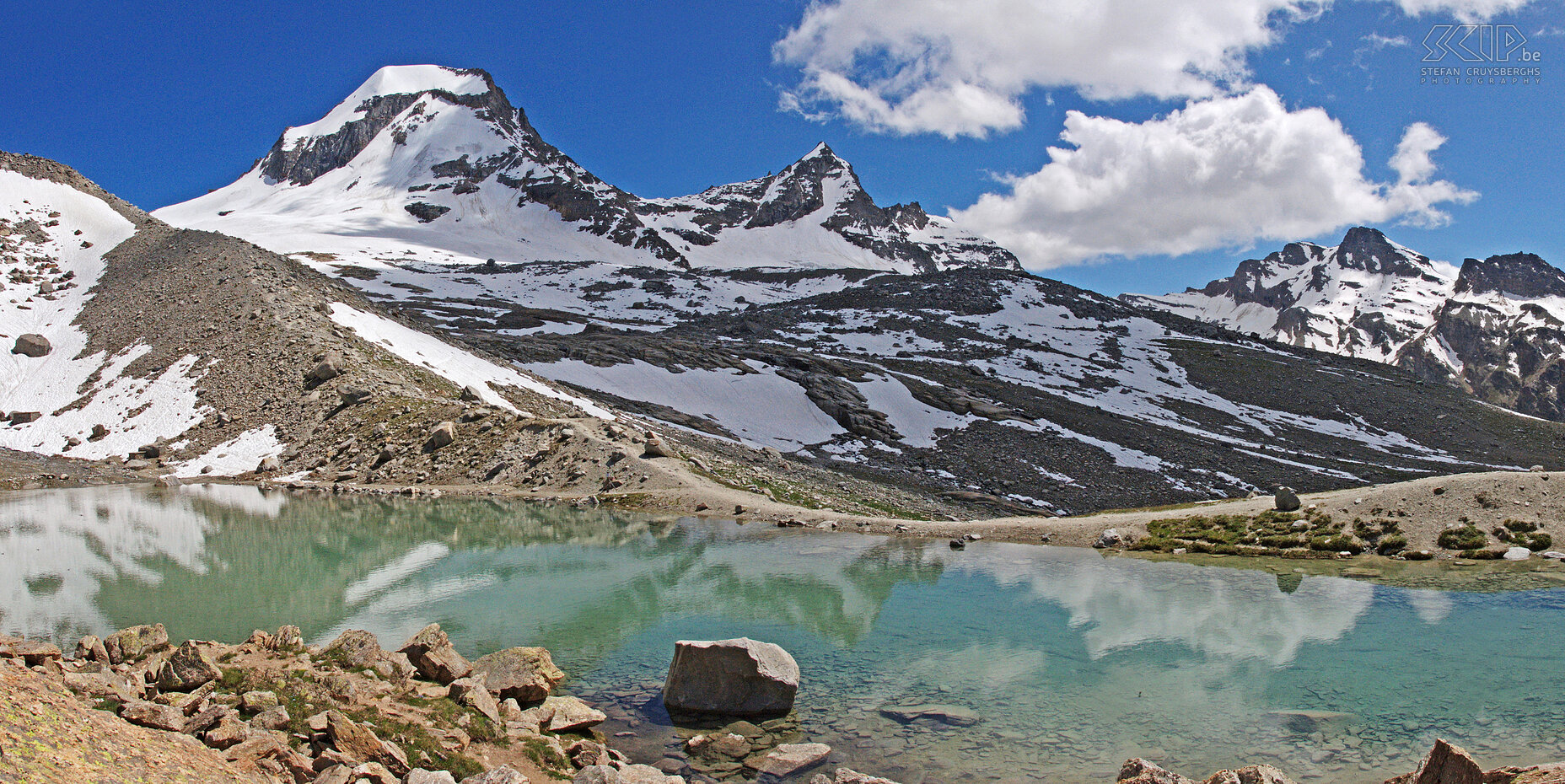 Ciarforon From the hut you have a glorious view on the impressive Ciarforon (3640m). Stefan Cruysberghs